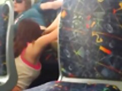 Puta montando un gran consolador pajas y mamadas