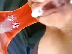 Aneta, Kornel y Justyn chupando panocha en vídeo