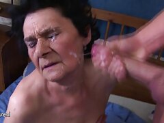 Sexy hottie hombres chupando vagina chupa y se burla de un enorme polla