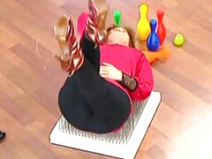 Hermosa mamadas torbe chica rubia es tocada y tocada por el coño