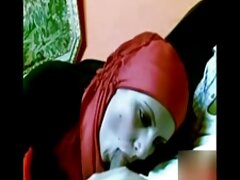 MILF caliente sabe una buena mamada montar