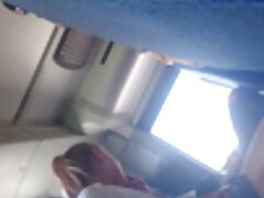 Chica con mamadas bien ricas gafas chupa una gran polla y recibe una carga