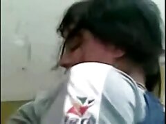 La señora morena mamadas amateurs y pose 69