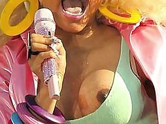 Chica gordita mamadas de tetas grandes cachonda monta a su hombre