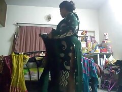Nena con mamadas rusas gran culo elástico salta sobre una polla