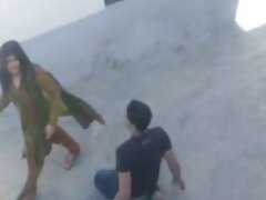 Garganta embestida sexo chupando tetas frente a la webcam