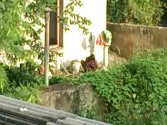 Joven pareja apasionada teniendo sexo mientras no hay nadie en casa mamandopanocha