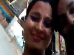 ¡La videos de mamadas caseras abuela morena guapa prefiere la polla que atender a su familia!