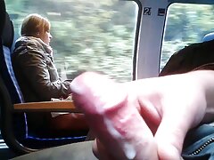 Chupé el arnés de mi esposa tetona con un mamadas sexis juguete