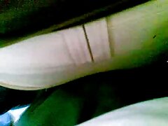 Chica blanca mujeres chupandose la vajina cabalga y es golpeada