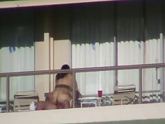 Preciosa pelirroja muestra su coño serviporno mamadas