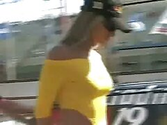Nena grabada mientras chupa la polla desde el xxx las mejores mamadas costado