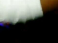 MILF posa en mamadas xxx lencería
