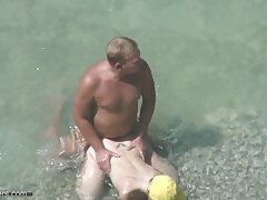 Morena tetona tiene sexo y se corre mamadas deliciosas en su cara