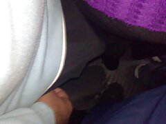 Mujer caliente está con dos tipos xxxmamas
