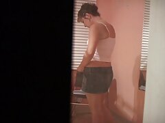 Perra está tratando de hacer una mamadas de culo mamada profunda