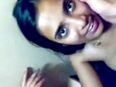 Adolescente obtiene su alcancía manadas ricas y su coño lleno.