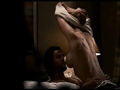 Esposa milf morena tan bonita hace un video divertido de chupando tetas grandes sexo caliente casero después del trabajo