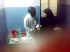 Tan bonita novia mexicana pintada de cabello rubio hace una gran sesión de mamadas sabrosas mierda