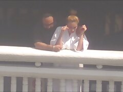 Negro lujurioso puso a un tipo para filmar su diversión sexual con una mujeres chupando pollas japonesa tan bonita