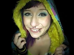 Coño afeitado chupando tetas grandes y sexo con creampie